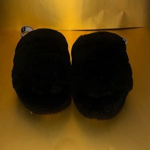 Ugg furry sandals all black with white logo,decent quality great low price